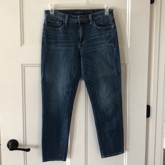 Lucky Brand. Ankle length. Mid-rise, stretch jeans - Picture 2 of 3